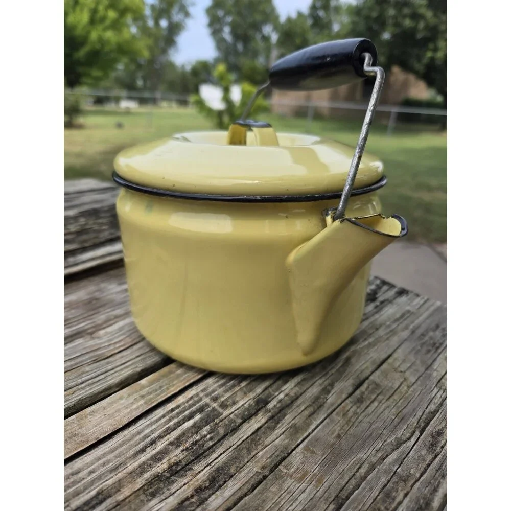 Vintage yellow enamel teapot With Lid Enamelware‎ Bail Handle